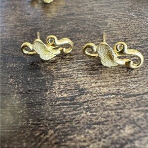 24k 999 Solid Gold Stardust Floral Vine Flower Earrings Studs Pair